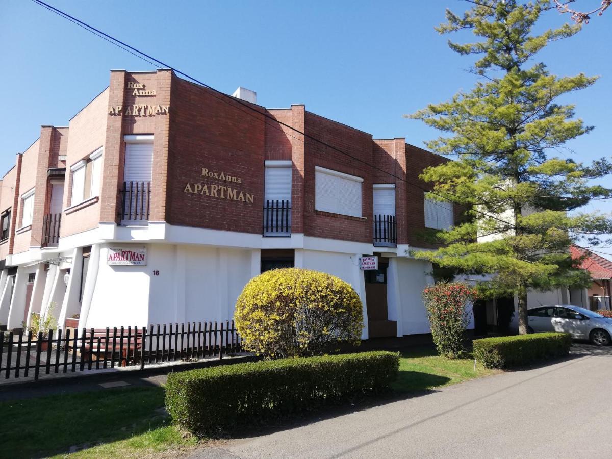 Roxanna Apartman ギュラ エクステリア 写真