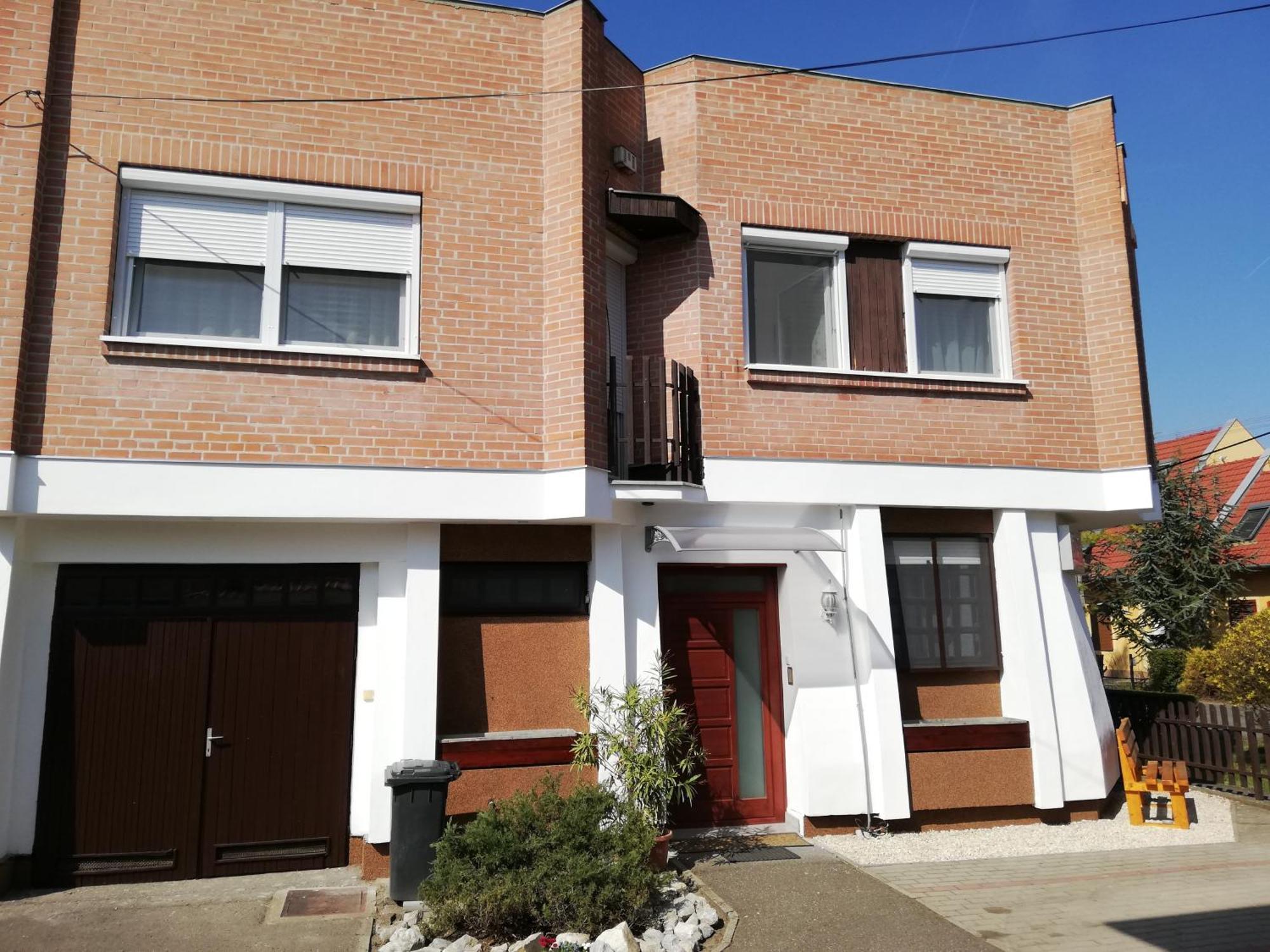 Roxanna Apartman ギュラ エクステリア 写真