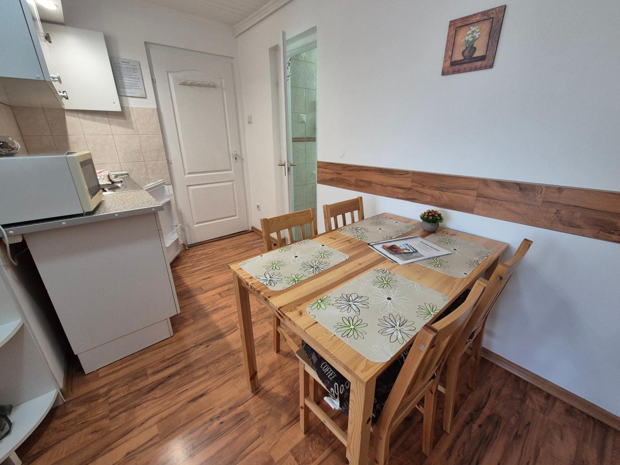 Roxanna Apartman ギュラ エクステリア 写真