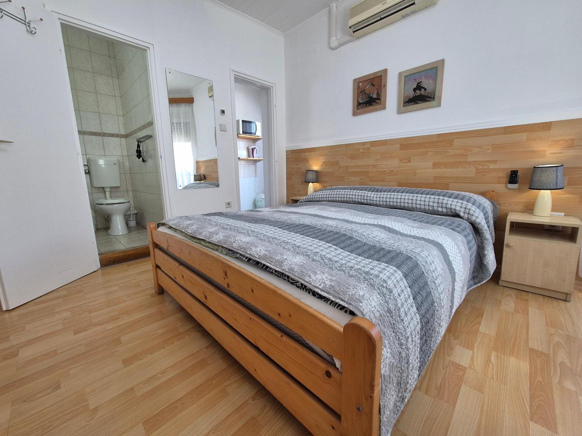 Roxanna Apartman ギュラ エクステリア 写真