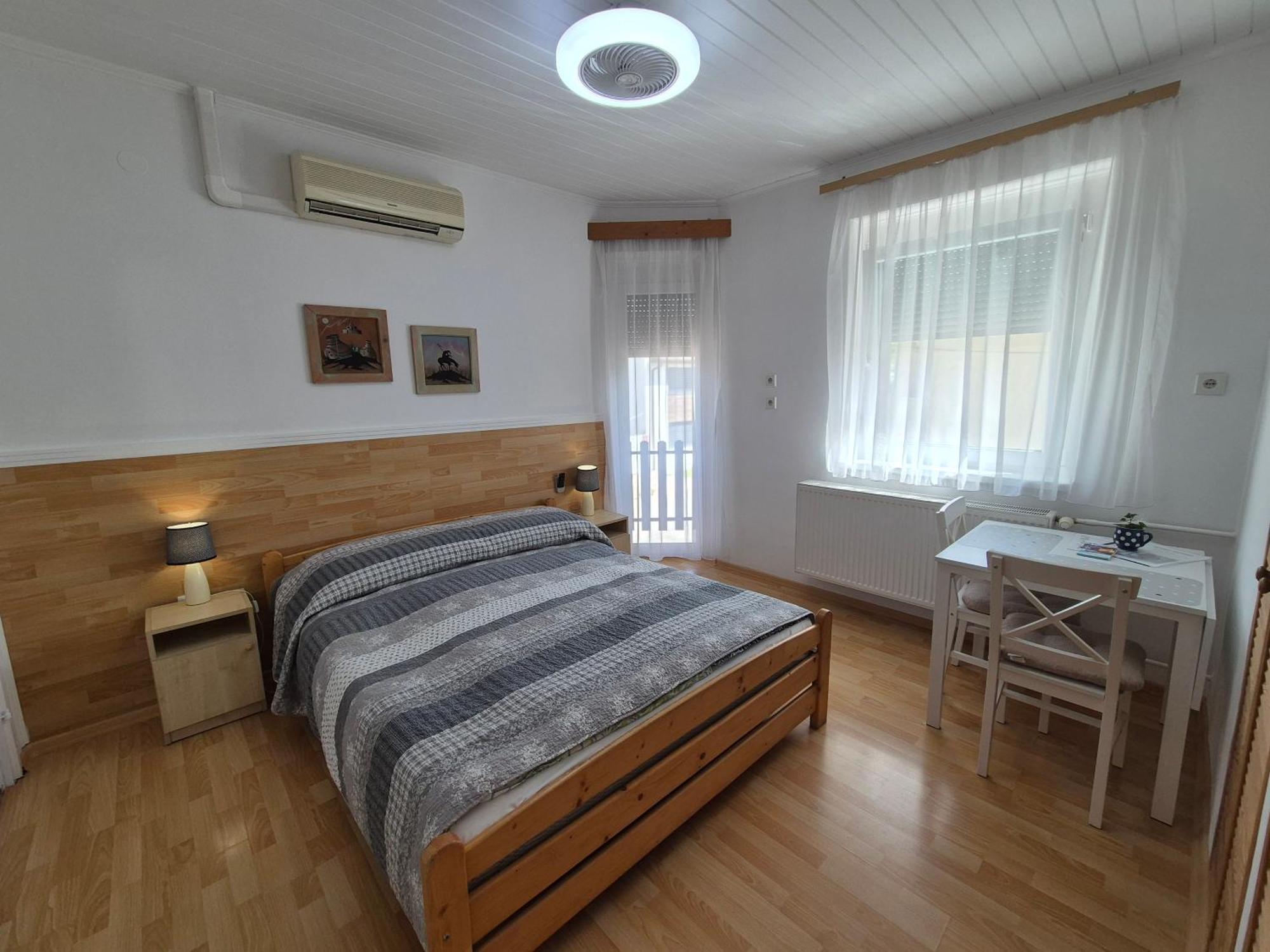 Roxanna Apartman ギュラ エクステリア 写真
