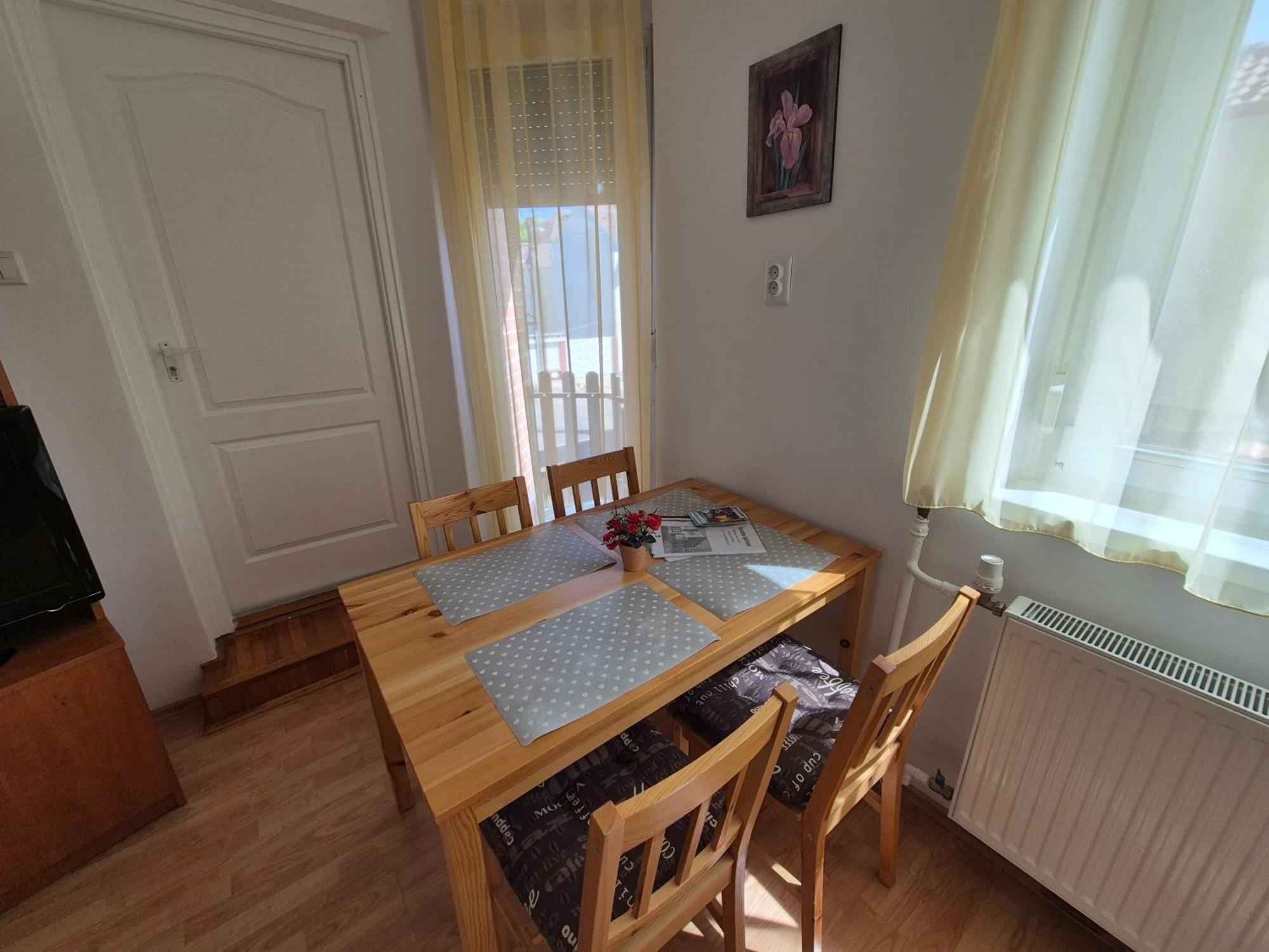 Roxanna Apartman ギュラ エクステリア 写真