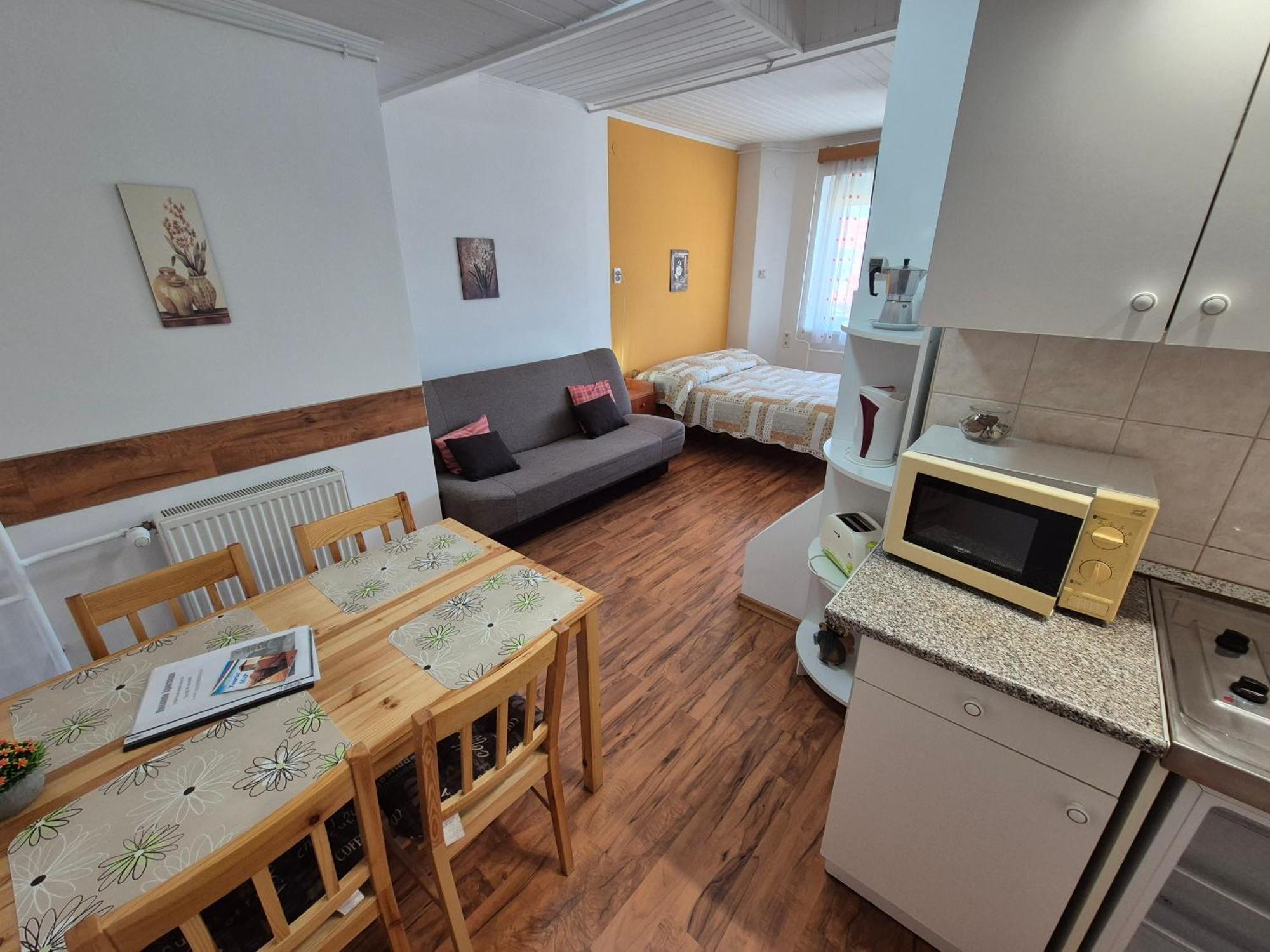 Roxanna Apartman ギュラ エクステリア 写真