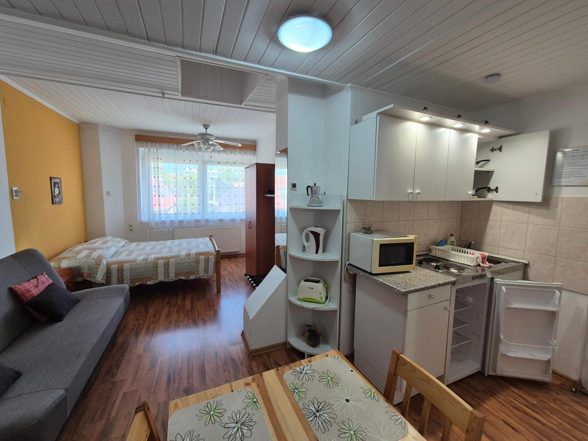 Roxanna Apartman ギュラ エクステリア 写真